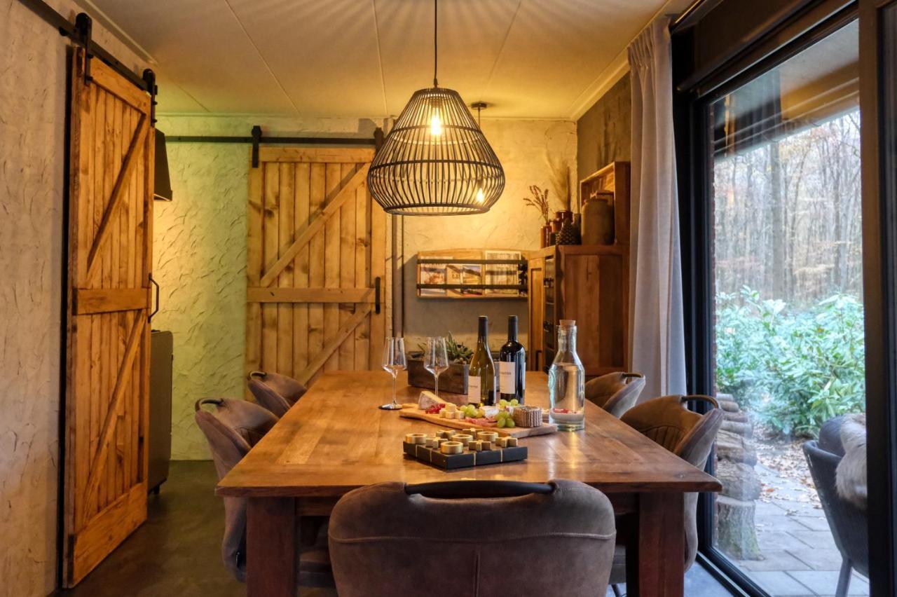 Lodge In Een Bosrijke Omgeving Met Hottub & Sauna Opt Rheezerveen Екстериор снимка