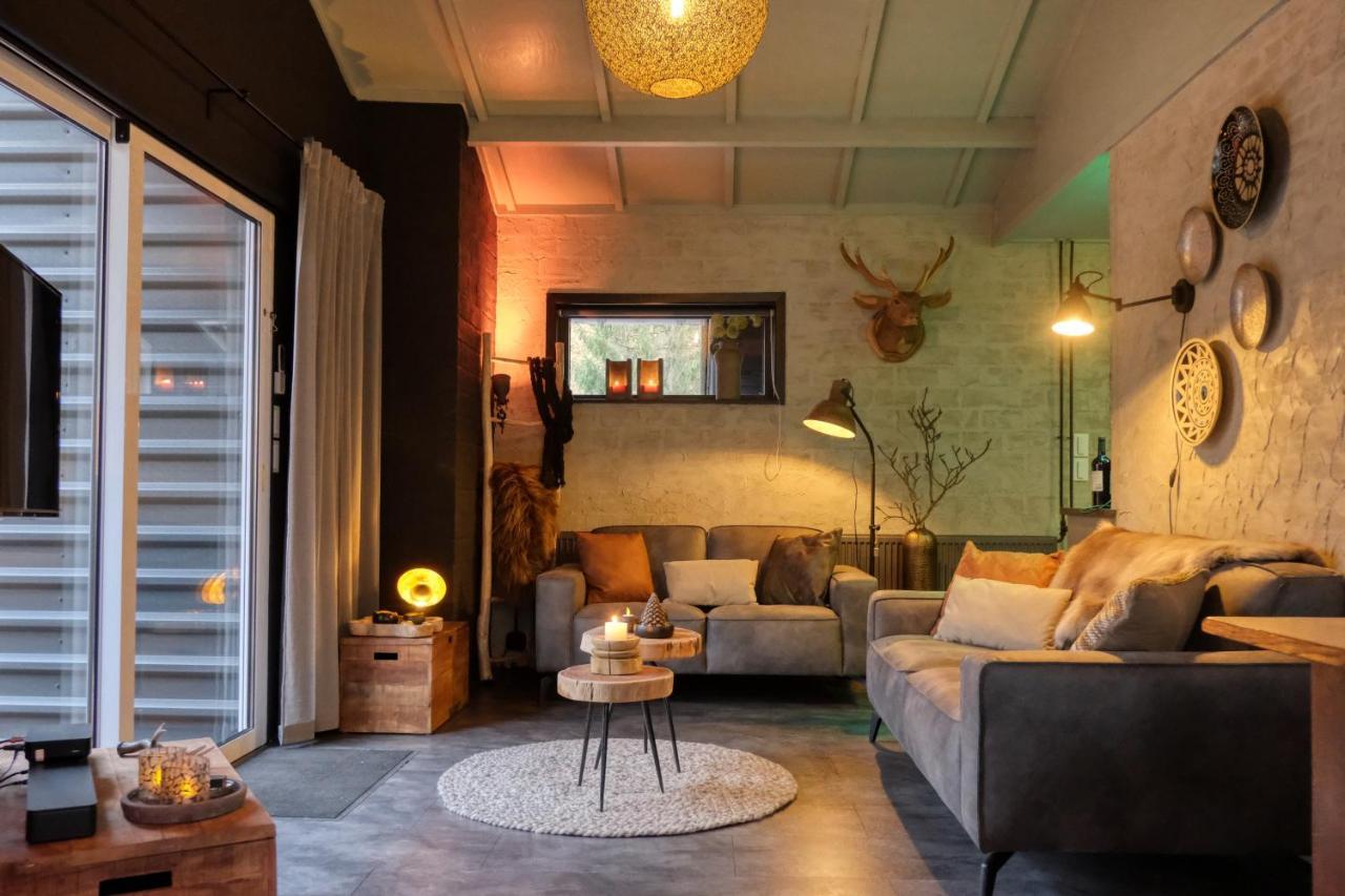 Lodge In Een Bosrijke Omgeving Met Hottub & Sauna Opt Rheezerveen Екстериор снимка