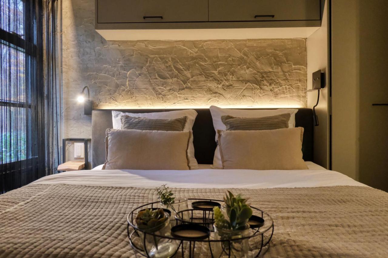 Lodge In Een Bosrijke Omgeving Met Hottub & Sauna Opt Rheezerveen Екстериор снимка