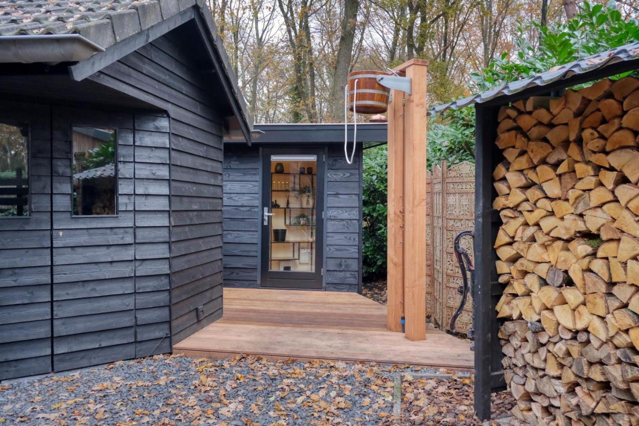 Lodge In Een Bosrijke Omgeving Met Hottub & Sauna Opt Rheezerveen Екстериор снимка